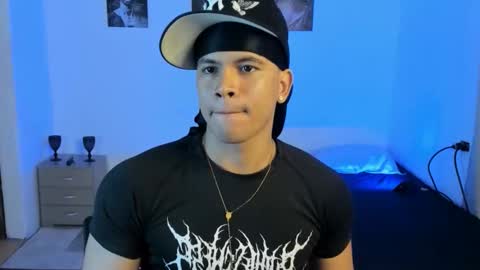 Snapshot of sant_wahlberg chatting on June 2026 12:32:02 AM Sant online show from June 2026 12:32:02 AM