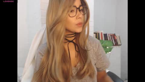 secret online show from December 2025 03:11:01 AM