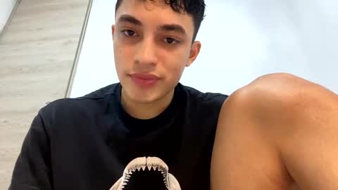 Snapshot of santi36rt chatting on June 2026 12:06:01 AM santi36rt online show from June 2026 12:06:01 AM
