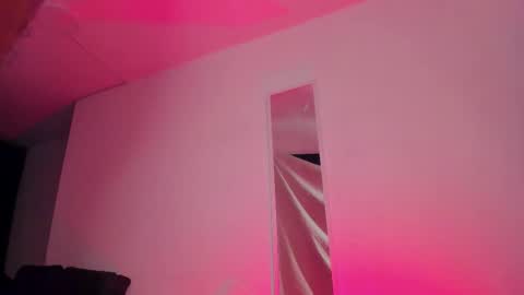 Santi Ferrer online show from November 2025 06:57:01 AM