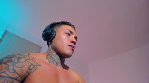 Snapshot of santi__ferrer chatting on March 2026 02:59:01 AM Santi Ferrer online show from March 2026 02:59:01 AM