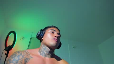Snapshot of santi__ferrer chatting on April 2026 01:36:02 AM Santi Ferrer online show from April 2026 01:36:02 AM