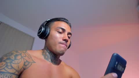 Snapshot of santi__ferrer chatting on May 2026 03:45:02 AM Santi Ferrer online show from May 2026 03:45:02 AM