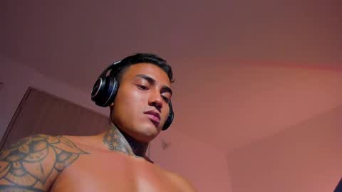 Snapshot of santi__ferrer chatting on May 2026 02:19:02 AM Santi Ferrer online show from May 2026 02:19:02 AM