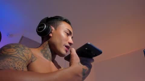 Snapshot of santi__ferrer chatting on June 2026 02:35:02 AM Santi Ferrer online show from June 2026 02:35:02 AM