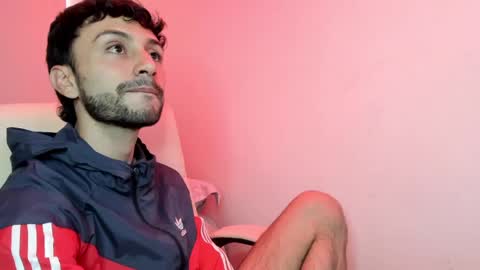 Snapshot of santi_mateo chatting on January 2025 03:50:01 PM Santi online show from January 2025 03:50:01 PM