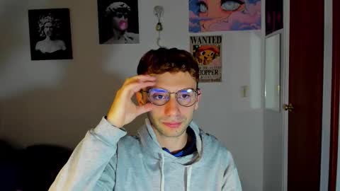 Snapshot of santi_mateo chatting on October 2025 03:56:02 AM Santi online show from October 2025 03:56:02 AM