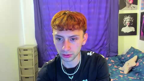 Snapshot of santi_mateo chatting on December 2025 08:48:01 PM Santi online show from December 2025 08:48:01 PM