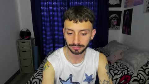 Snapshot of santi_mateo chatting on April 2026 10:54:02 PM Santi online show from April 2026 10:54:02 PM