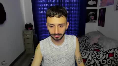 Snapshot of santi_mateo chatting on April 2026 07:09:02 PM Santi online show from April 2026 07:09:02 PM