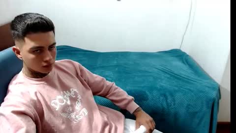 santi_ss online show from September 2025 11:27:01 PM