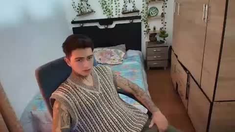 Snapshot of santi_ss chatting on July 2026 04:46:01 PM santi_ss online show from July 2026 04:46:01 PM