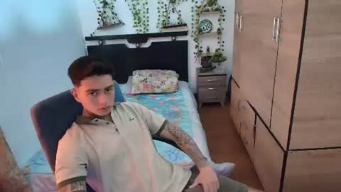 Snapshot of santi_ss chatting on July 2026 03:14:01 PM santi_ss online show from July 2026 03:14:01 PM