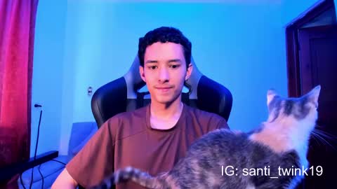 santi_twink19 online show from December 2024 01:33:01 PM