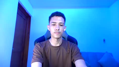 santi_twink19 online show from February 2025 12:07:01 AM