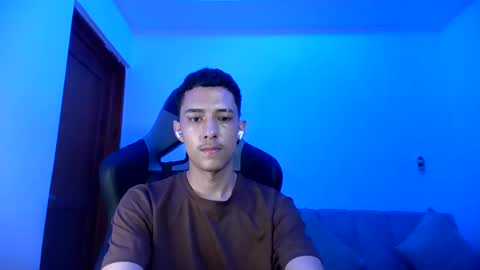 santi_twink19 online show from February 2025 03:08:02 AM