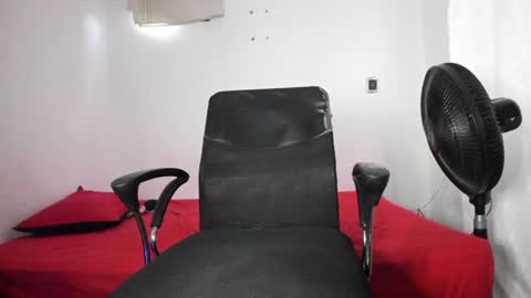 Julius Novachrono  online show from January 2025 10:31:02 PM