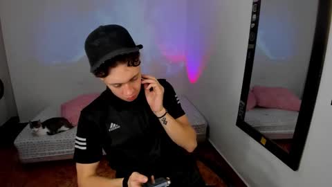 Julius Novachrono  online show from March 2026 09:37:02 AM