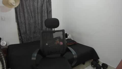 Snapshot of santiceballo chatting on April 2026 09:01:02 AM Julius Novachrono online show from April 2026 09:01:02 AM