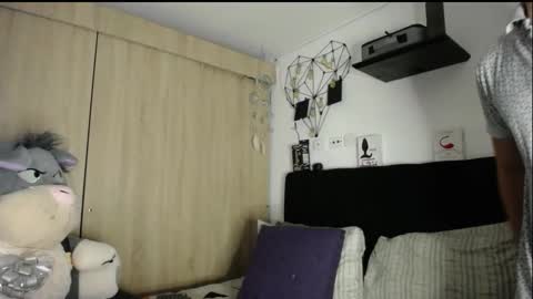 Santii online show from November 2025 11:09:02 AM