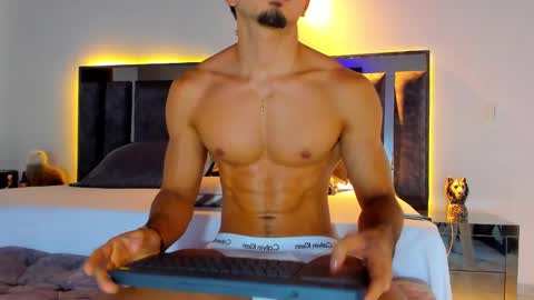 Snapshot of santin_seans chatting on March 2025 04:13:02 PM Santiago Seans online show from March 2025 04:13:02 PM