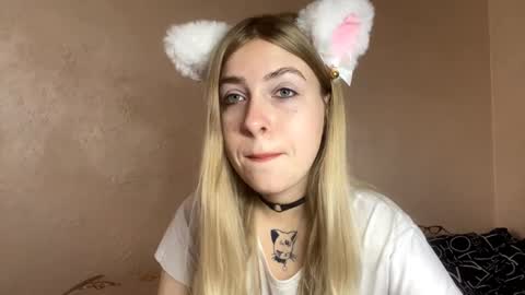 Anna online show from October 2025 12:27:01 PM