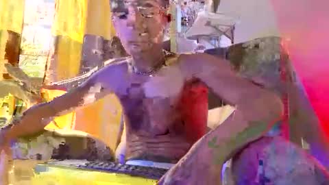 santy online show from November 2025 06:34:01 PM