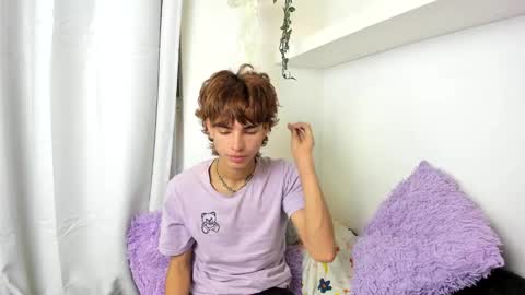 kitty online show from January 2025 02:49:01 AM