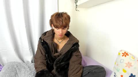 kitty online show from January 2025 05:55:01 AM