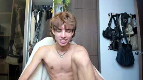 kitty online show from February 2025 04:37:01 AM