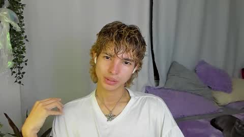 kitty online show from October 2025 02:31:02 AM