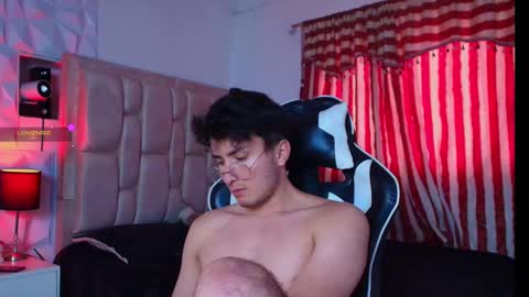 Santyago online show from January 2025 09:41:01 PM