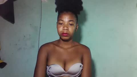 sanyah0123 online show from December 2025 11:40:02 AM