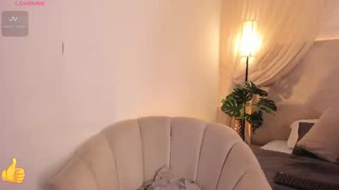 Snapshot of saori_newman chatting on July 2026 11:58:02 AM Saori online show from July 2026 11:58:02 AM