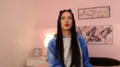 Sara online show from October 2025 04:33:01 AM