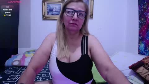 sara online show from October 2025 03:21:02 PM