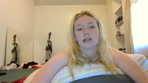 Snapshot of sara9920 chatting on March 2026 04:17:02 PM sara9920 online show from March 2026 04:17:02 PM