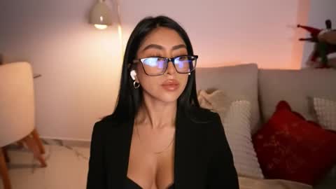 Sara  online show from December 2025 03:34:01 AM