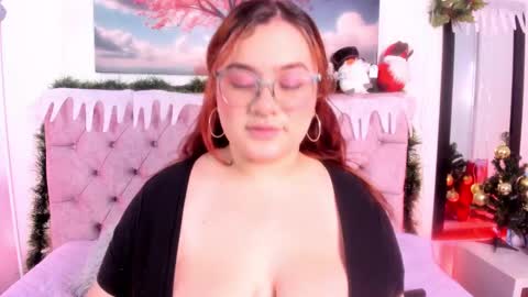 Snapshot of sara_ariass chatting on December 2024 08:14:02 PM SARA ARIAS online show from December 2024 08:14:02 PM