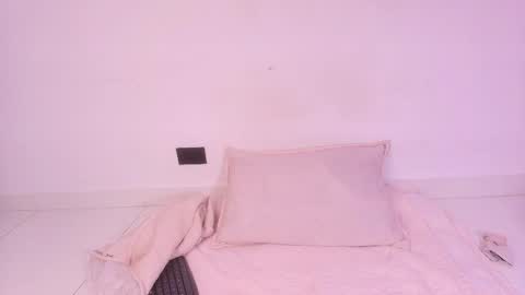 Sara Cook online show from May 2026 12:01:01 PM