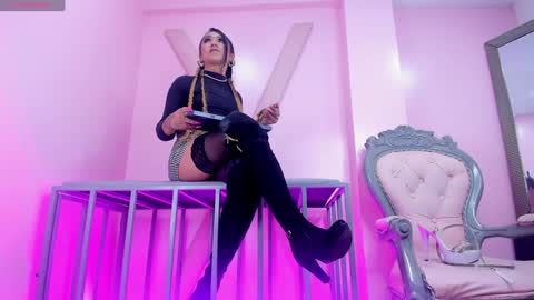 Sara HooT  online show from January 2025 04:12:01 AM