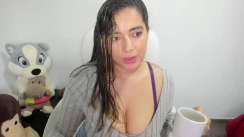 sarah  LIZCANO....... online show from December 2024 10:58:01 AM