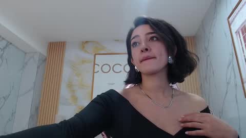 Sara  online show from September 2025 01:02:01 PM