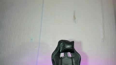 Snapshot of sara_love_1 chatting on May 2026 04:39:02 AM Sara Love online show from May 2026 04:39:02 AM