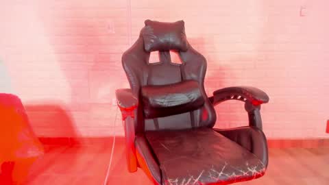 Snapshot of sara_love_1 chatting on May 2026 04:08:01 AM Sara Love online show from May 2026 04:08:01 AM