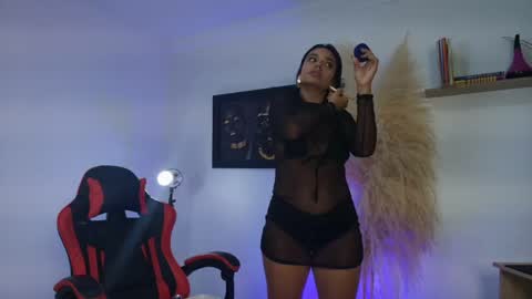 Sarax lux online show from April 2026 11:11:02 AM