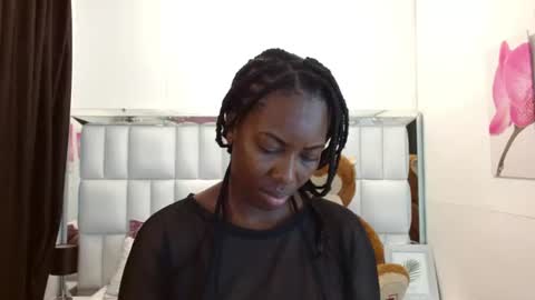 Snapshot of sara_marks chatting on July 2026 11:01:02 AM S A R A online show from July 2026 11:01:02 AM