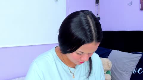 Snapshot of sara_mendez2_ chatting on December 2024 11:28:02 PM Sara Mendez online show from December 2024 11:28:02 PM