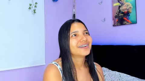 Snapshot of sara_mendez2_ chatting on December 2024 03:04:02 AM Sara Mendez online show from December 2024 03:04:02 AM