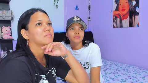 Snapshot of sara_mendez2_ chatting on February 2025 05:28:01 PM Sara Mendez online show from February 2025 05:28:01 PM